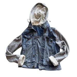 Free People Denim Jacket with Gray Removable Hood, Size Small, Comfort‎
